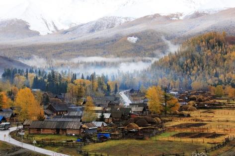 Hemu Village vs Baihaba: Which One Is Worth Visiting in Xinjiang?