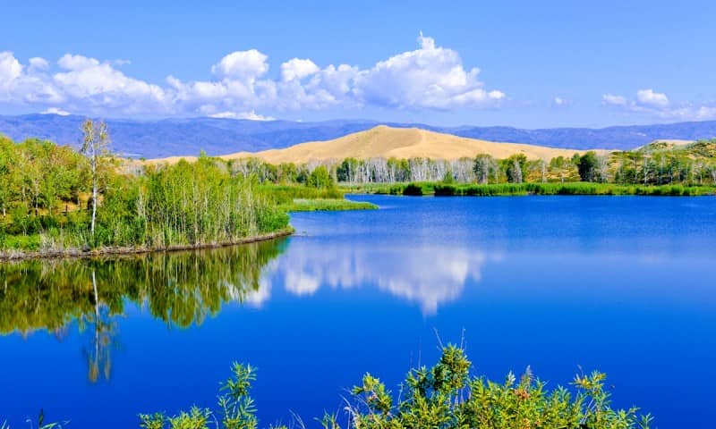 9-Day Xinjiang Duku Highway Tour: Urumqi, Kanas, Hemu, Sailimu Lake & More