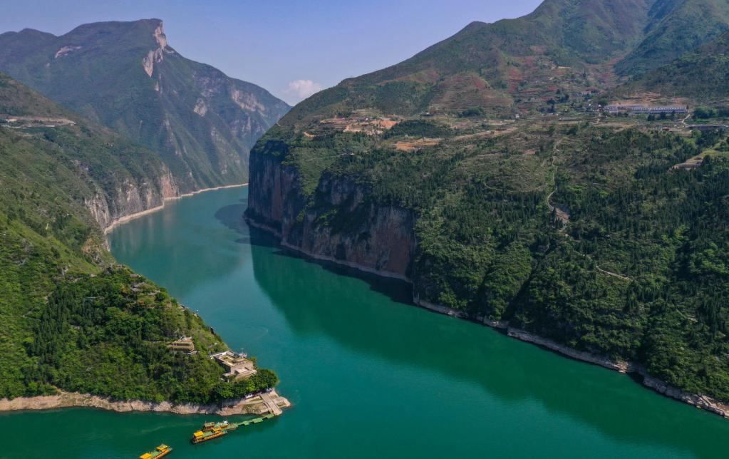5-Day Yichang–Chongqing Yangtze River Cruise Tour (Downstream): Chongqing, Fengdu, Three Gorges & More