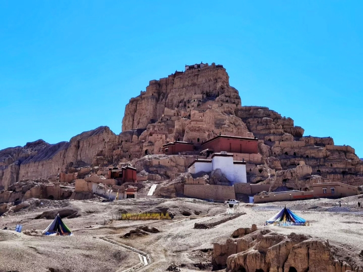 11-Day Ngari Discovery Tibet Tour: Kailash, Lake Manasarovar, Lhasa, Everest, Yamdrok Lake & More