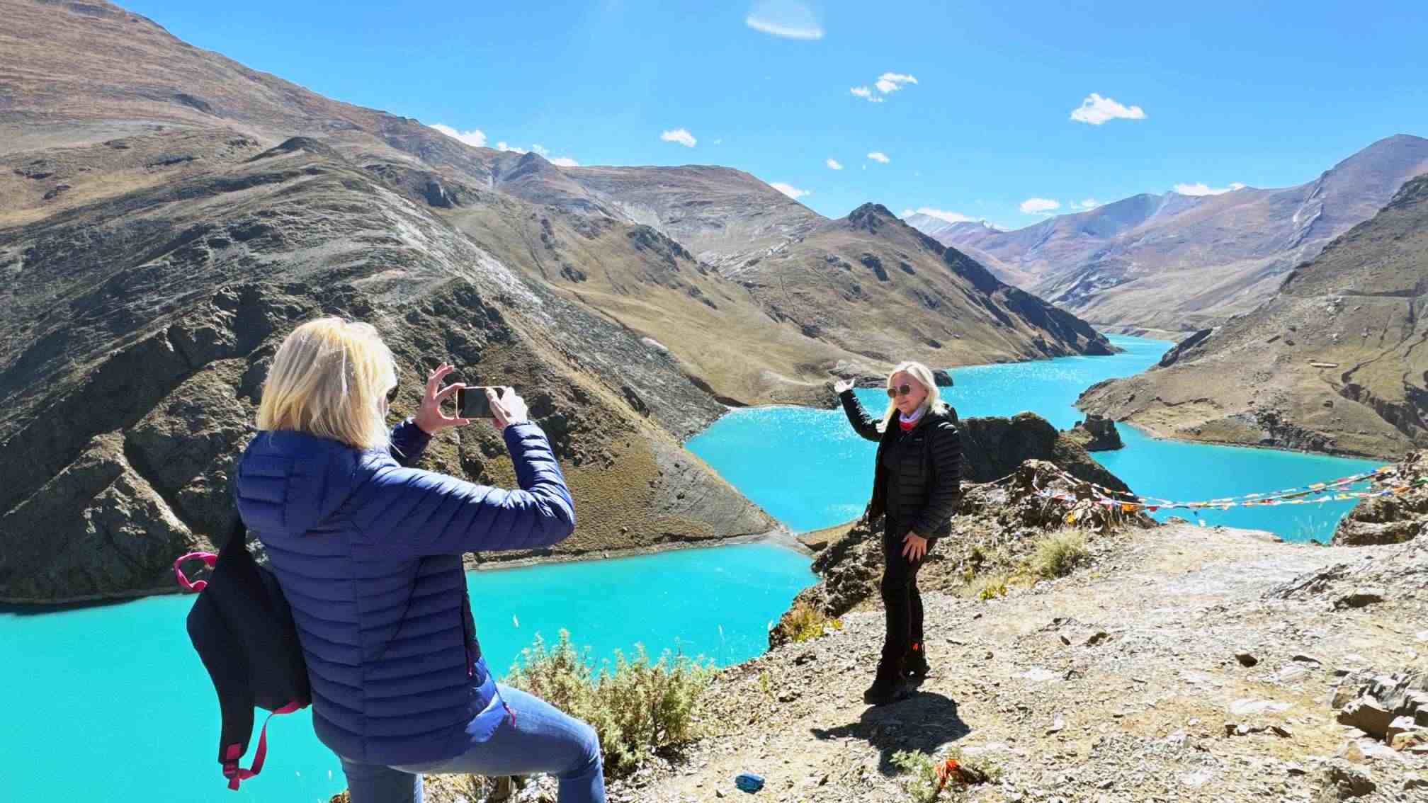 8-Day Classic Tibet Tour: Lhasa, Everest, Namtso & More