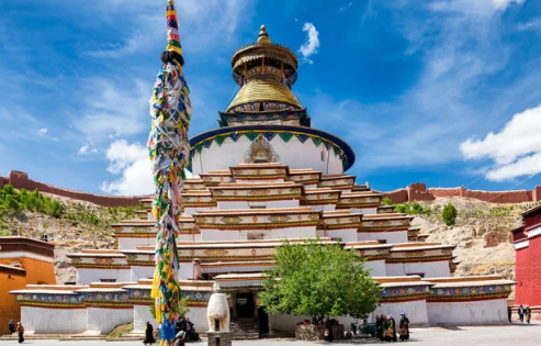 Tibet Weather in April: Is April a Good Time to Visit?