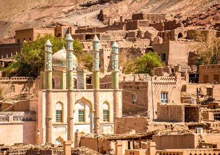 Spring in Xinjiang: A Season of Blossoms, Fresh Air, and Perfect Travel Weather