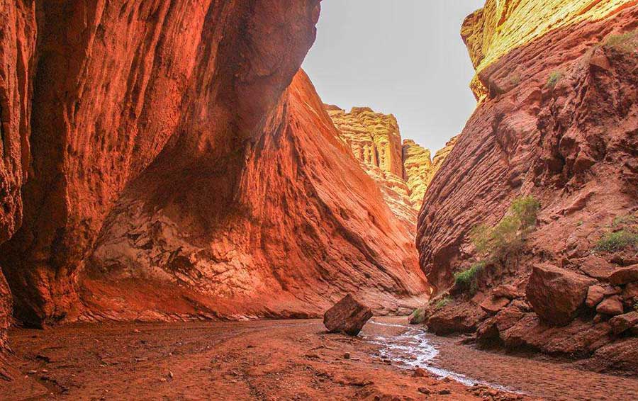 8-Day Xinjiang Pamir Plateau Tour: Urumqi, Pamir Plateau, Kashgar, Tashkurgan & More