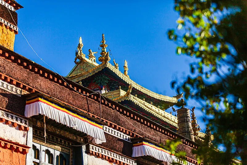 Tibet Weather in November: Clear Skies, Fewer Crowds & Chilling Charm