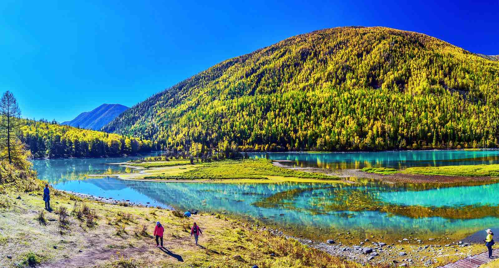 13-Day Northern Xinjiang Panorama Tour: Urumqi, Urho, Kanas, Tekes, Sailimu Lake & More