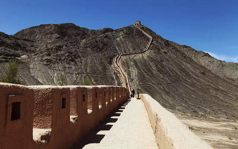 10-Day Silk Road Tour: Dunhuang, Mogao Caves, Urumqi & More