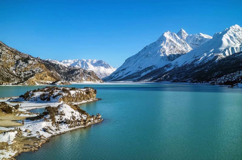10-Day Autumn Exclusive Tibet Tour via Flights and Trains: Ranwu Lake, Lhasa, Nyingchi, Bomi & More