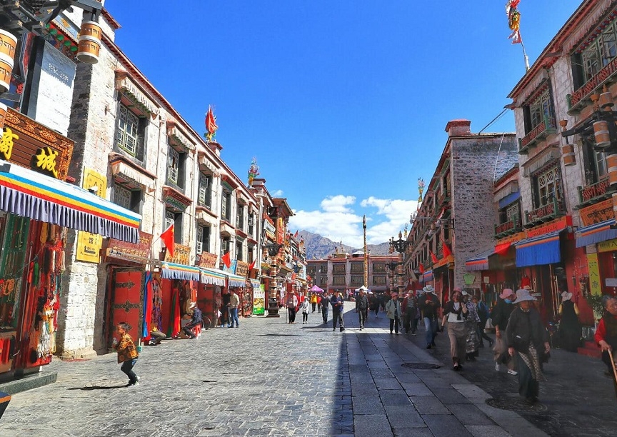 Barkhor-Street-0403aa