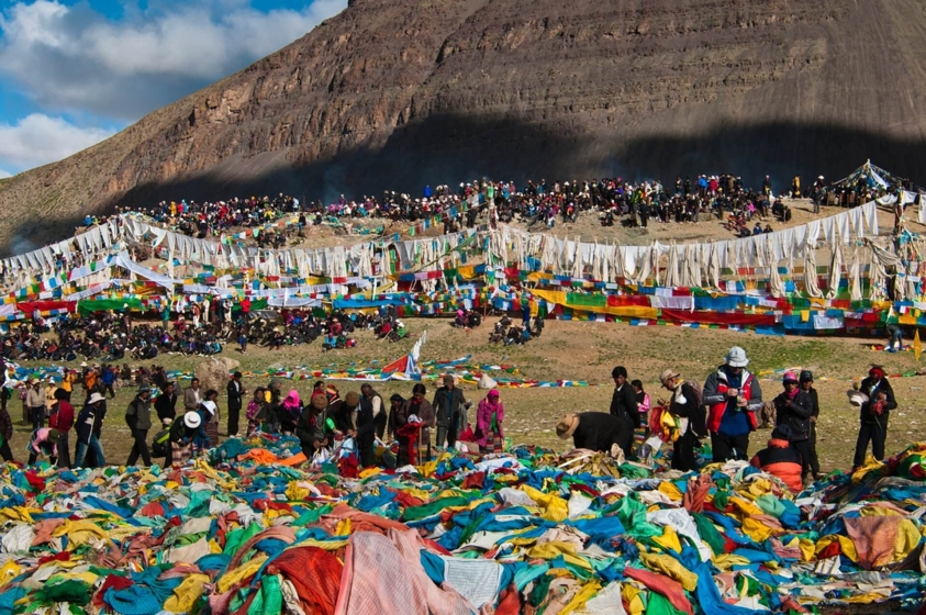 11-Day Ngari Discovery Tibet Tour: Kailash, Lake Manasarovar, Lhasa, Everest, Yamdrok Lake & More