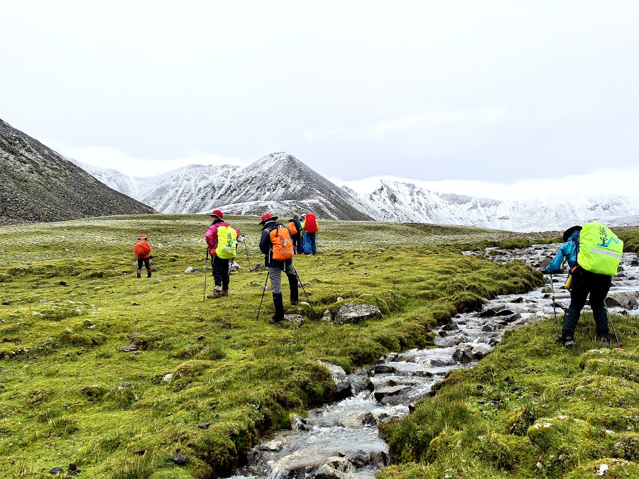 8-Day Ganden Monastery to Samye Monastery Trek from Lhasa