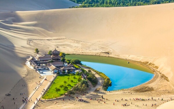 10-Day Silk Road Tour: Dunhuang, Mogao Caves, Urumqi & More