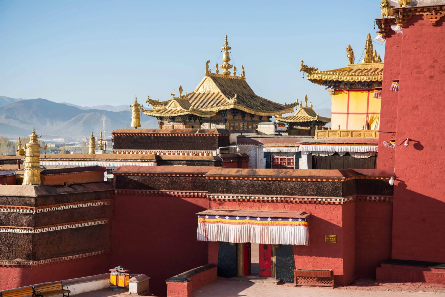Tashilhunpo-Monastery-in-Shigatse-Central-Tibet