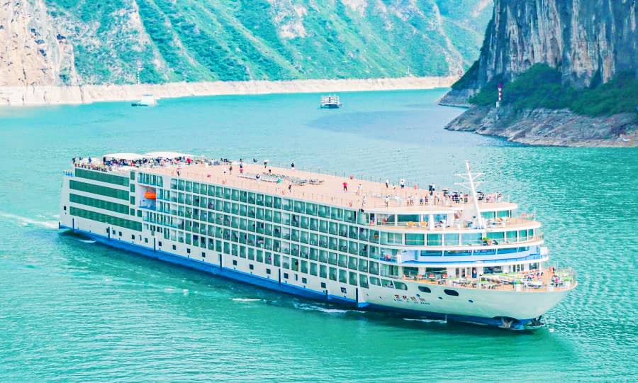 4-Day Chongqing–Yichang Yangtze River Cruise Tour (Downstream): Chongqing, Fengdu, Three Gorges & More