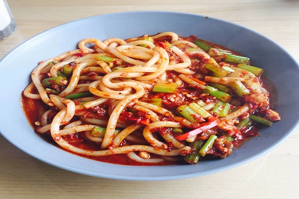 Xinjiang‑Style Stir‑Fried Rice Noodles