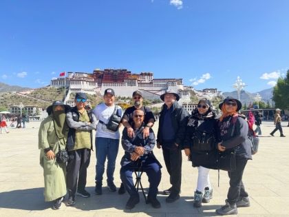 Tibet Tourists