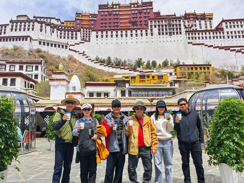 Customized Tour: 8-Day Pilgrimage Tour Yamdrok Lake, Mount Everest & Mount Kailash