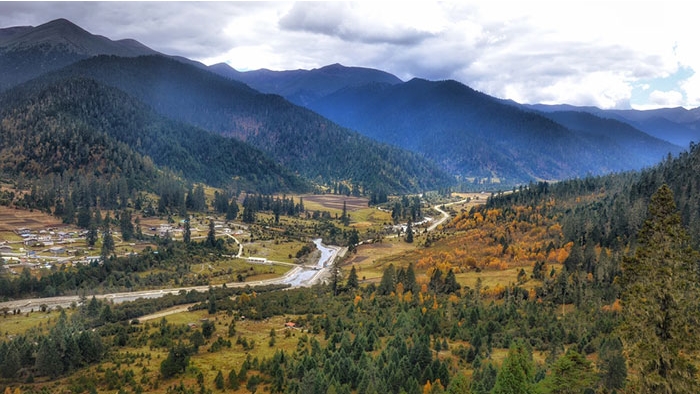 9-Day Scenic Tibet Journey – Tagong, Ranwu Lake, Midui Glacier, Lulang Forest & Lhasa