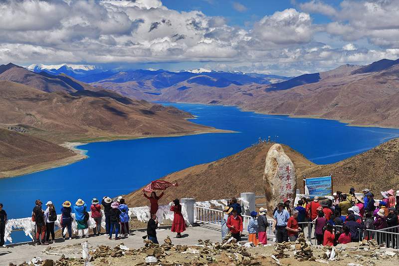 4-Day Classic Customized Tour: Potala Palace, Yamdrok Lake & Namtso