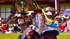 Exploring Traditional Tibetan Clothing: Tibetan Robe, Festival Costumes & Accessories