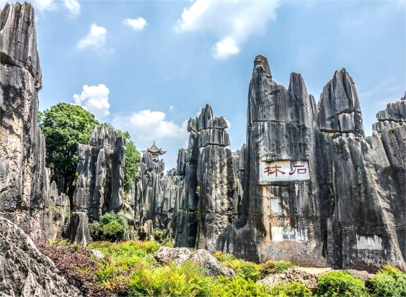 6-Day Deluxe Yunnan Tour: Lijiang , Dali, Kunming& Snow Mountains