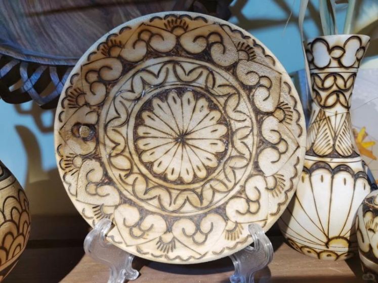 Xinjiang’s Unique Handicrafts and Shopping Guide