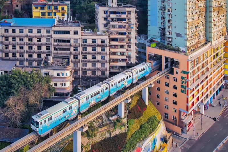 重庆李子坝轻轨