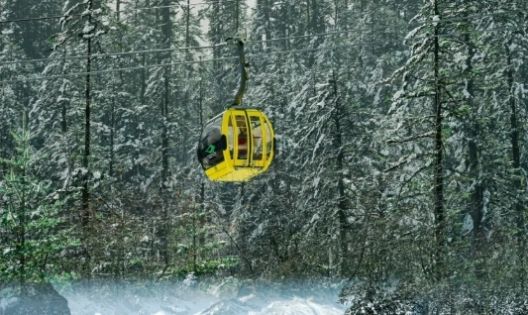 Hailuogou Glacier Travel Guide:Enjoy Hot Springs and Cable Cars