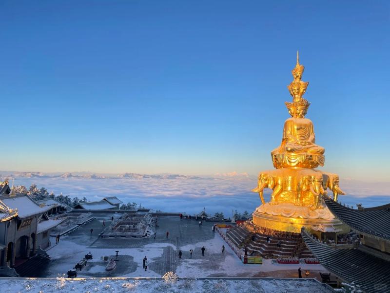 5-Day Chengdu Panda Tour with Leshan & Mt. Emei