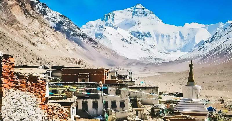 Rongbuk Monastery