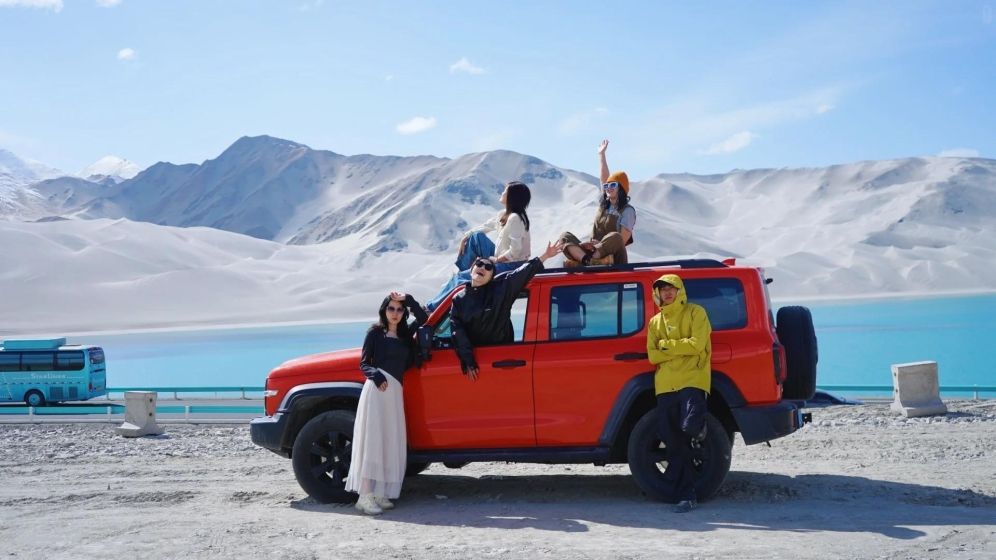 Xinjiang car rental guide: prices, itineraries and must-see routes