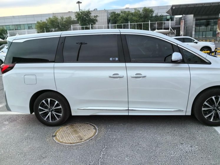 Xinjiang car rental guide: prices, itineraries and must-see routes