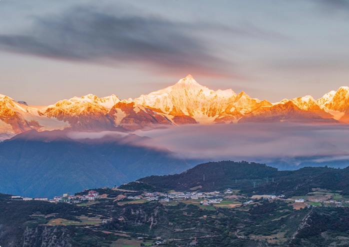7-Day Yunnan-Tibet Highway Tour: Lijiang to Lhasa via Shangri-La & Meili Snow Mountain