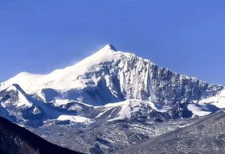 Glaciers of Tibet: Where to See the Plateau’s Icy Giants