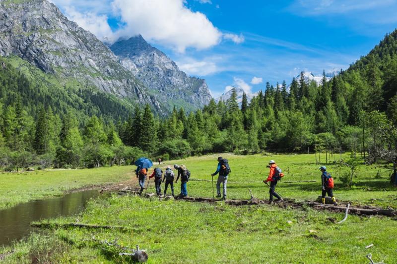 The Ultimate Siguniang Mountain Trekking Guide