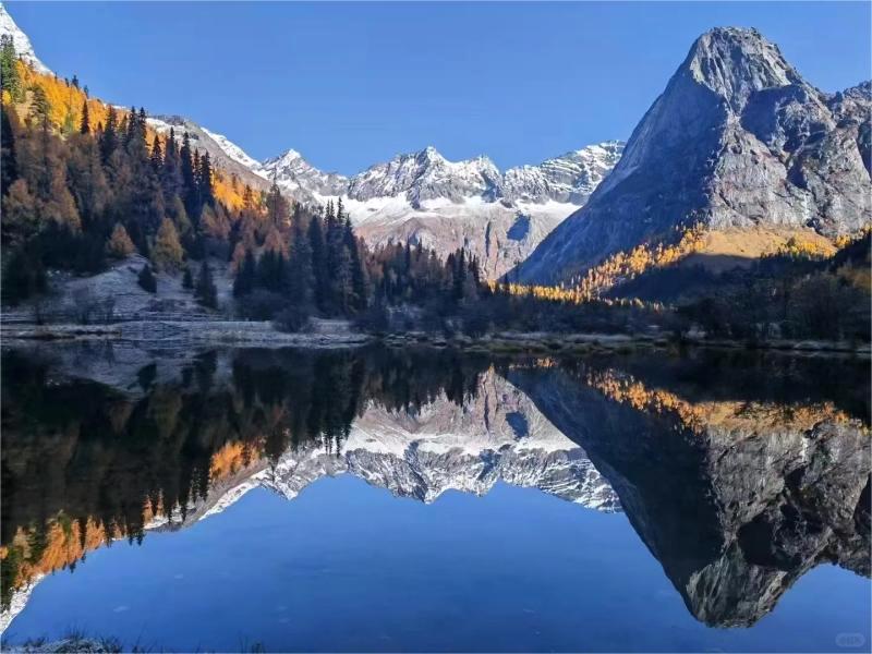 Western Sichuan Loop Travel Guide: Scenic & Cultural Highlights