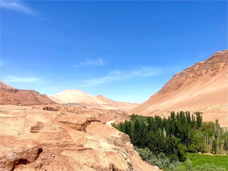 Xinjiang Camel Caravan and Desert Camping Travel Guide