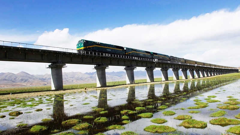 Xining to Lhasa Train