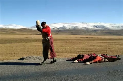 Bowing and the Namaste gesture