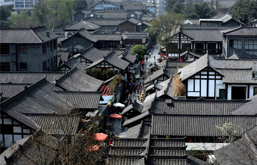 Wide and Narrow Alley