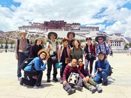 Lhasa Travel Guide: What to See, Do, and Eat in the Holy City