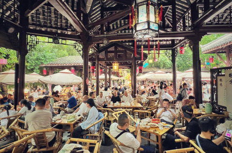 Chengdu Nightlife Guide: Hotpot, Bars, and Tea Houses