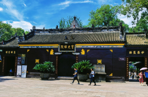 The Best Temples to Visit Around Chengdu