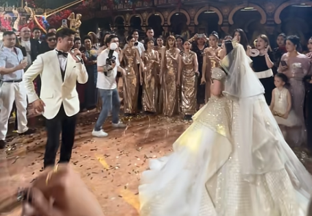 How Uygur Families Celebrate Weddings and Festivals
