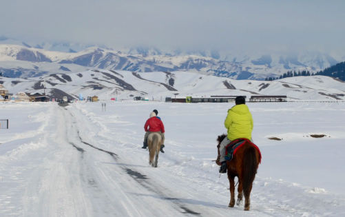 Where to See the Best Snow-Covered Mountains in Xinjiang