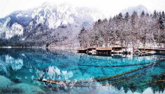 Jiuzhaigou in Wintern