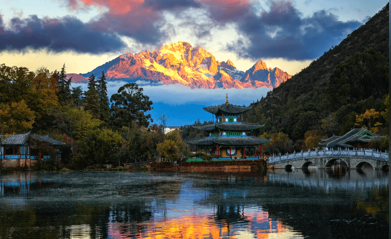 3 Days Yunnan Lijiang Tour: Lijiang Ancient Town, Jade Dragon Snow Mountain, Black Dragon Pool Park & More