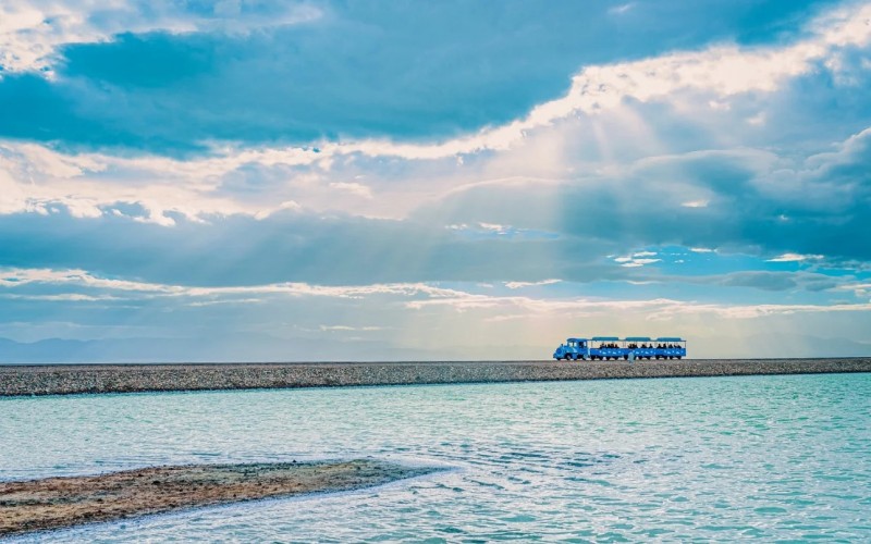 13 Days Silk Road Group Tour: Xinjiang, Gansu, Qinghai