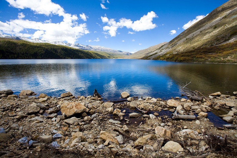 3-Day Western Sichuan Tour: Siguniang, Danba, Moshi Park, Yala Snow Mountain & More