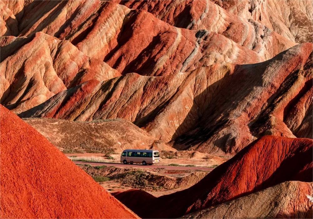 Gannan, Sichuan & Silk Road Loop: 11-Day Cultural & Scenic Tour